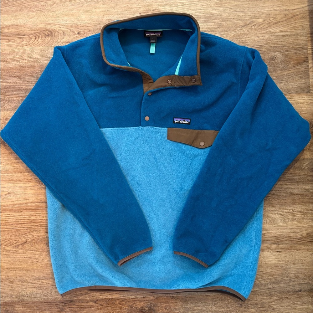 NWOT - Patagonia Synchilla snap pullover (two tone blue, Men’s L)